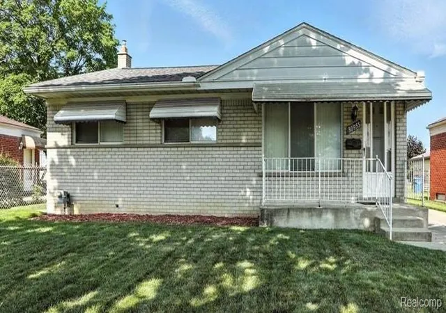 1st image of 30955 Iroquois Dr, Warren, MI 48088 5025 | MLS# 61002138
