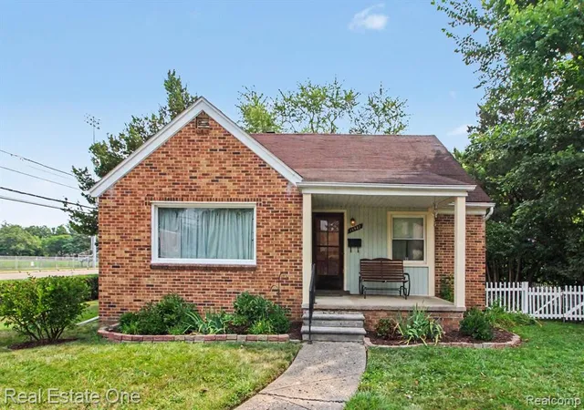 Photo 2 of Single family home for sale at 15982 Macarthur St, Redford, MI 48239 | MLS# 61021787 | Listing updated on 2026-09-04