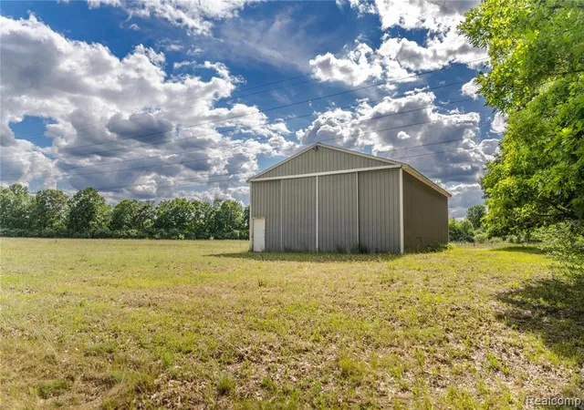 4th image of 1775 Farnsworth Rd, Lapeer, MI 48446 | MLS# 61007474