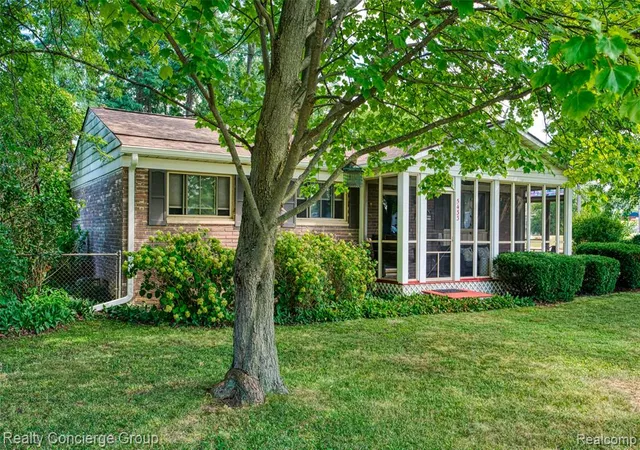 2nd image of 5433 Leland St, Brighton, MI 48116 1936 | MLS# 61023371