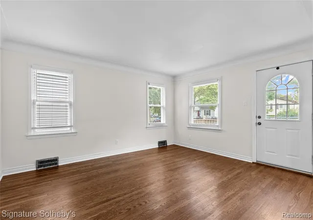 Photo 4 of Single family home for sale at 2219 Royal Ave, Berkley, MI 48072 | MLS# 61026070 | Listing updated on 2026-09-06