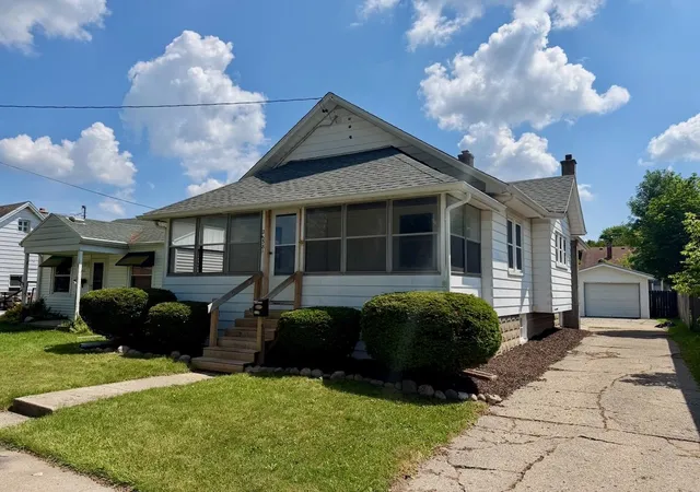 Homes for sale in Saginaw, MI | 2338 N Charles St, Saginaw, MI 48602 | MLS# 50214386