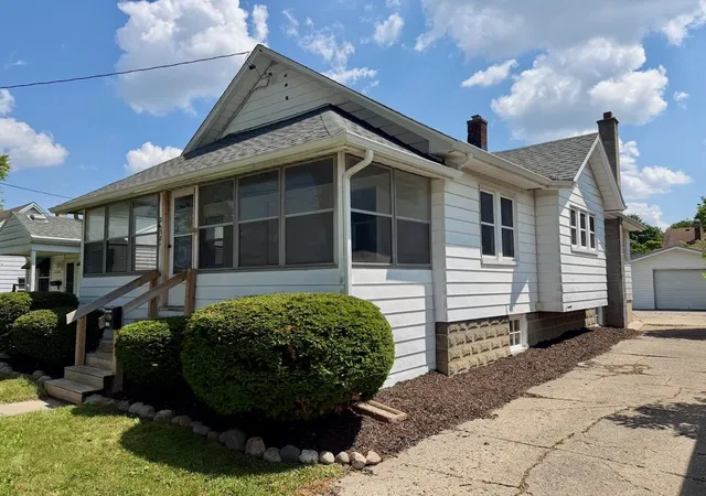Homes for sale in Saginaw, MI | 2338 N Charles St, Saginaw, MI 48602 | MLS# 50214386