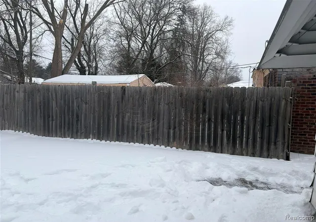 3rd image of 19711 Greydale Ave, Detroit, MI 48219 | MLS# 60972685
