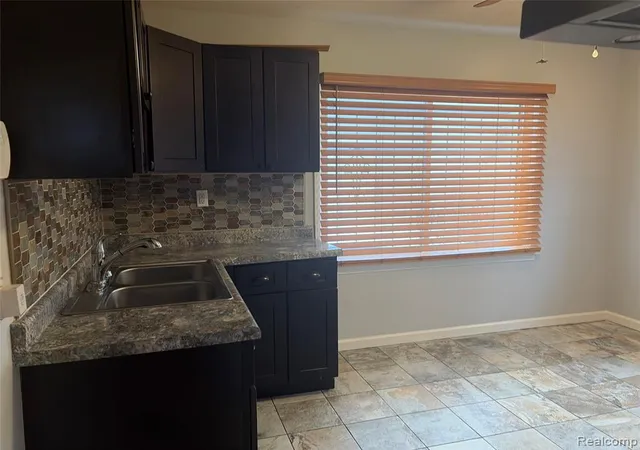 5th image of 19711 Greydale Ave, Detroit, MI 48219 | MLS# 60972685