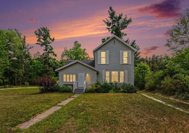 2nd image of 937 W Giles Rd, Muskegon, MI 49445 | MLS# 70551642