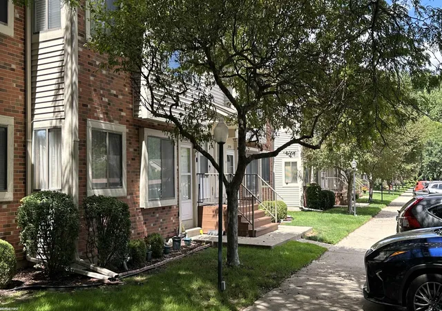 Photo 1 of Condo for sale at 27594 Harrison Woods Ln, Harrison Township, MI 48045 | MLS# 50218883 | Listing updated on 2026-08-27