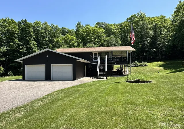 Homes for sale in Gwinn, MI | 1111 W Little Shag Lake Rd, Gwinn, MI 49841 | MLS# 50206673