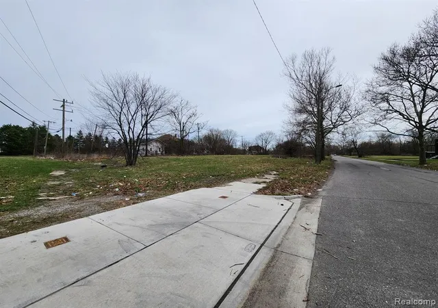 Photo 2 of Land for sale at 958 Kitchener St, Detroit, MI 48215 | MLS# 61013237 | Listing updated on 2026-07-21