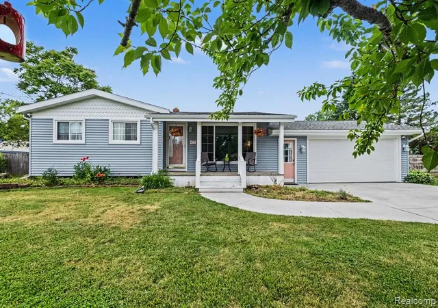 Homes for sale in Burton, MI | 3474 Bilsky St, Burton, MI 48519 | MLS# 61000844