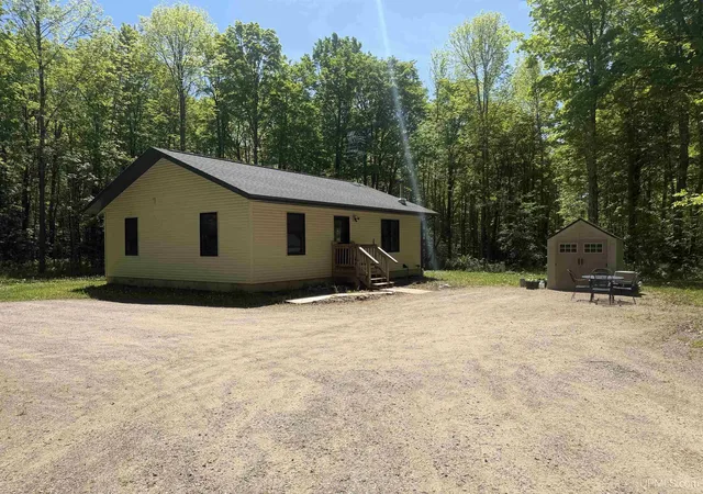 3rd image of 10662 139 Hwy, Argonne, WI 54511 | MLS# 50205046