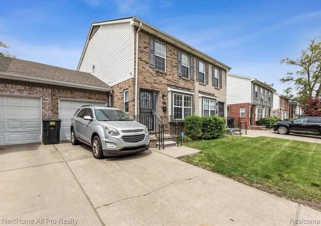Photo 3 of Sale Pending at 15401 Meyers Rd, Detroit, MI 48227 | MLS# 60274119 | Listing updated on 2025-06-30