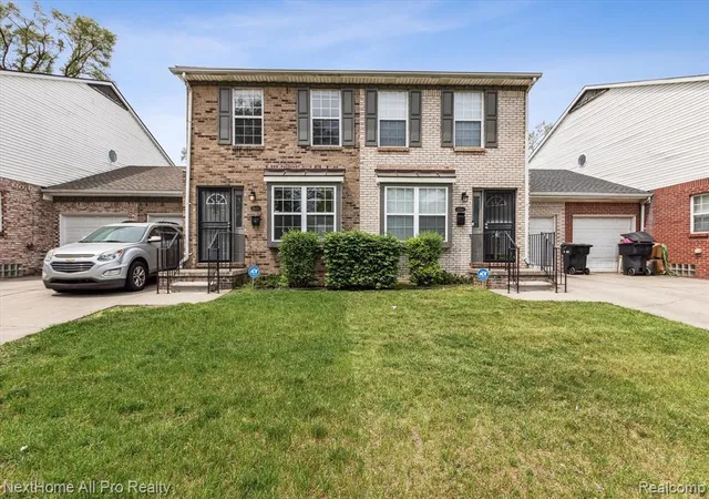 Photo 4 of Sale Pending at 15401 Meyers Rd, Detroit, MI 48227 | MLS# 60274119 | Listing updated on 2025-06-30