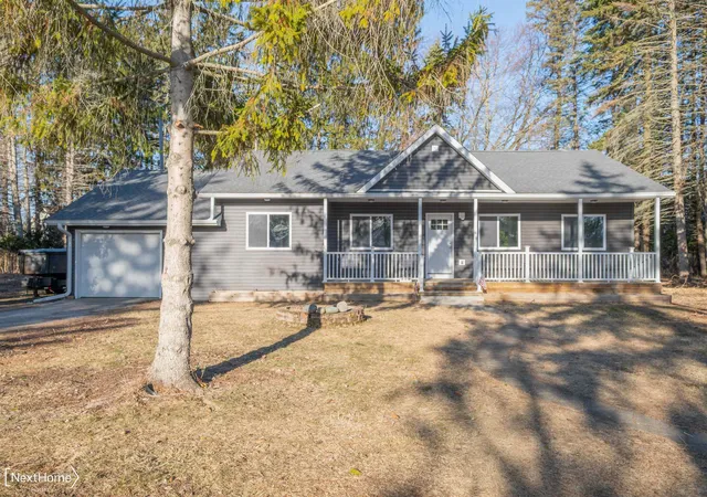 Homes for sale in Au Gres, MI | 229 N Water St, Au Gres, MI 48703 | MLS# 50202740