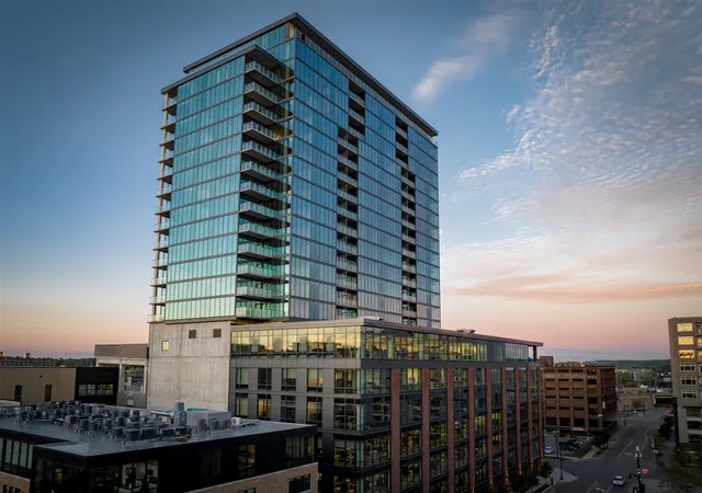 4th image of 144 Oakes St #1903, Grand Rapids, MI 49503 | MLS# 70472366