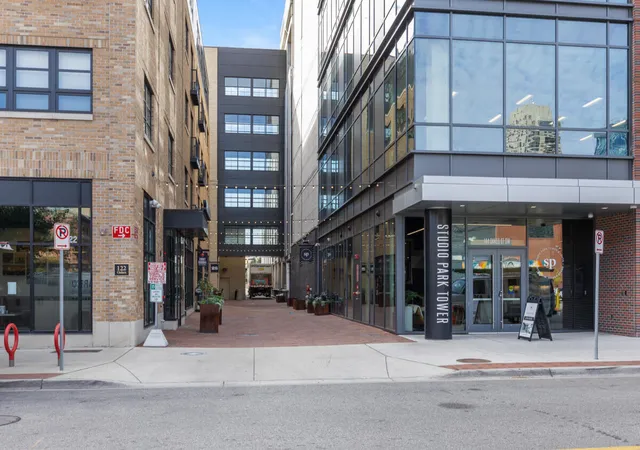 5th image of 144 Oakes St #1903, Grand Rapids, MI 49503 | MLS# 70472366