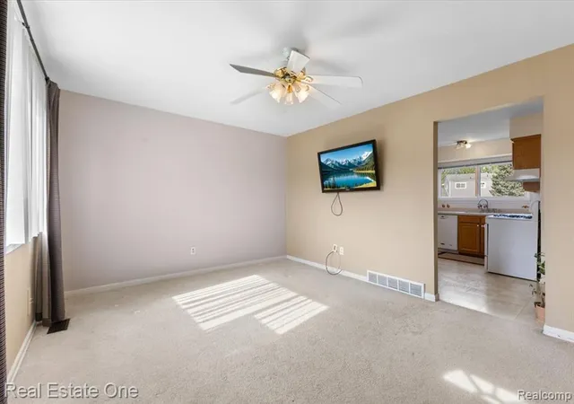 Homes for sale in Auburn Hills, MI | 2607 Patrick Henry, Auburn Hills, MI 48326 | MLS# 60986066