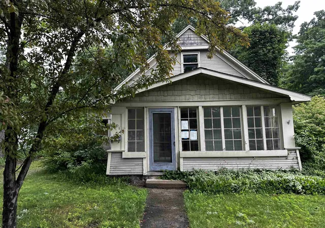 1st image of 921 Washington St, Traverse City, MI 49686 | MLS# 80064905