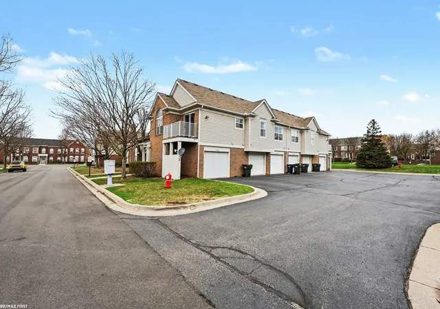 3rd image of 14528 Holborn Dr, Sterling Heights, MI 48313 | MLS# 50204316
