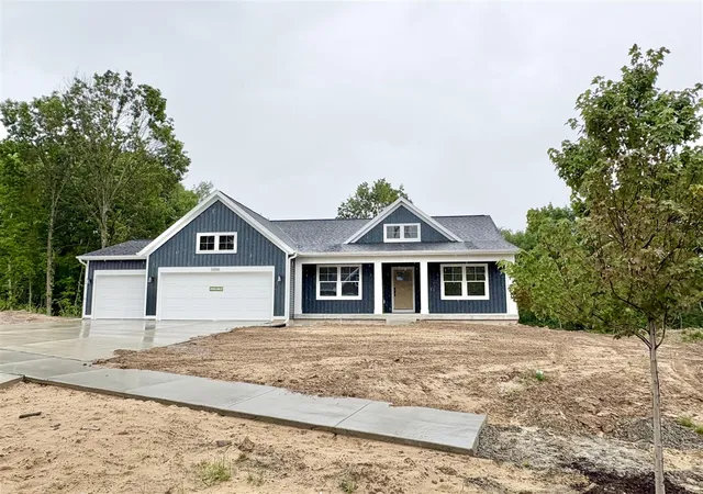 Homes for sale in Caledonia, MI | 5888 Valley Point Dr, Caledonia, MI 49316 | MLS# 70527360