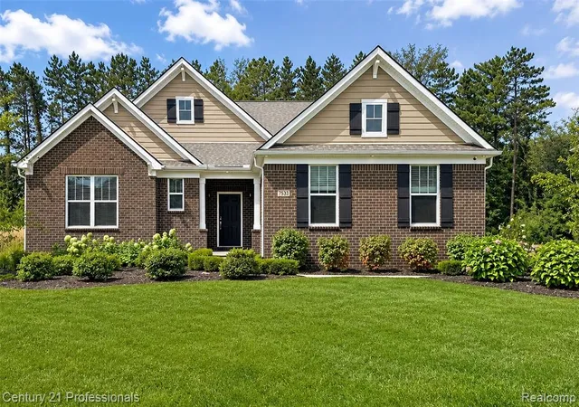 Photo 2 of Single family home for sale at 7533 Hardwood Cir, Canton, MI 48187 5275 | MLS# 61024077 | Listing updated on 2026-09-13