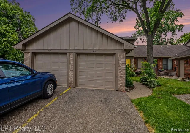 Homes for sale in Rochester Hills, MI | 829 Langdon Ct, Rochester Hills, MI 48307 | MLS# 61003885