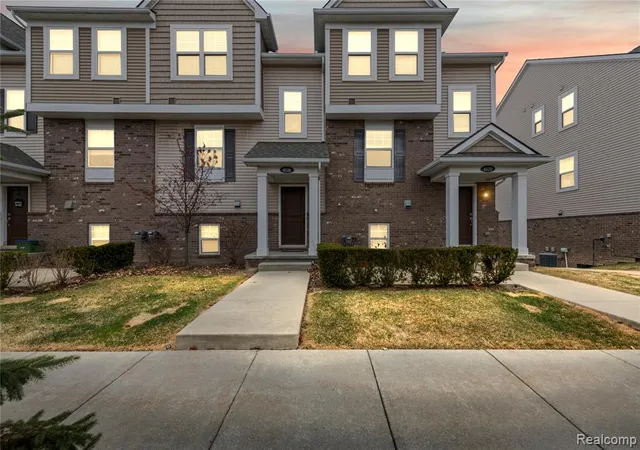 1st image of 4616 Bradley Cir, Troy, MI 48085 | MLS# 61010780