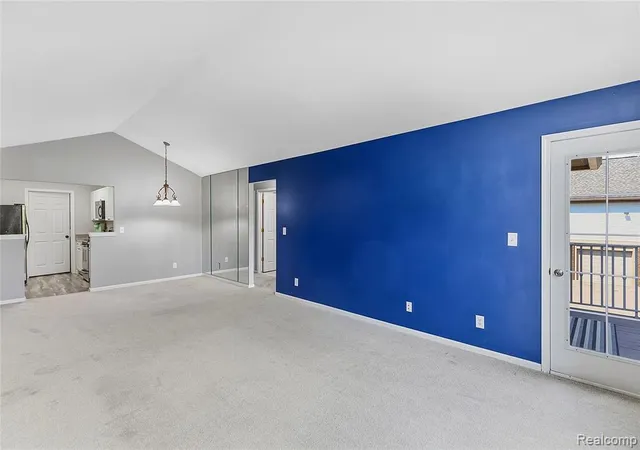 Photo 2 of Sale Pending at 3542 Oakmonte Blvd, Rochester, MI 48306 | MLS# 61016645 | Listing updated on 2026-08-09