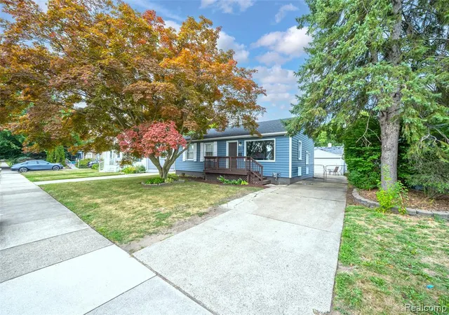 2nd image of 1017 Amelia Ave, Royal Oak, MI 48073 | MLS# 61021643