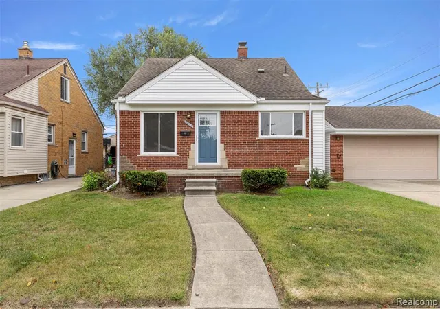 Homes for sale in Allen Park, MI | 15275 Anne Ave, Allen Park, MI 48101 | MLS# 61008389