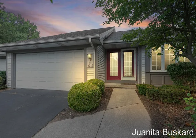 Homes for sale in Grand Rapids, MI | 2743 Mulford Dr, Grand Rapids, MI 49546 | MLS# 70487875