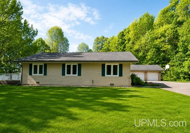 Homes for sale in Marenisco, MI | 9012 N M64 Hwy, Marenisco, MI 49967 | MLS# 50200298