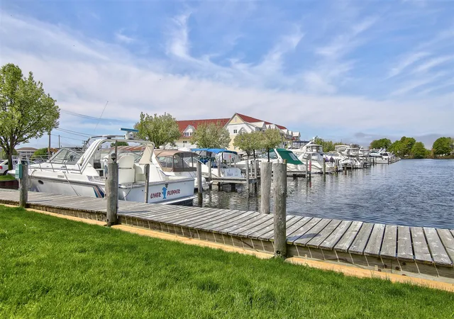 Homes for sale in Spring Lake, MI | 917 W Savidge St, Spring Lake, MI 49456