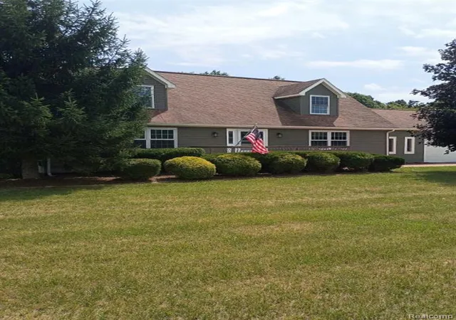 2nd image of 15465 Rhoades Ln, Fenton, MI 48430 | MLS# 61022557