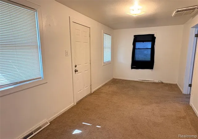 12th image of 1026 W Scottwood Ave, Flint, MI 48507 3638 | MLS# 61024410