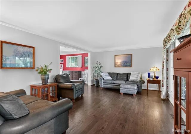5th image of 19780 Edshire Ln, Grosse Pointe Woods, MI 48236 | MLS# 61002720
