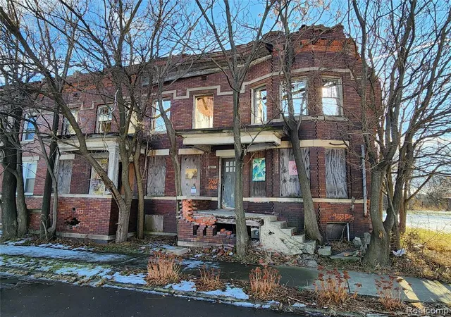 1st image of 2511 Ash St, Detroit, MI 48208 | MLS# 60962187