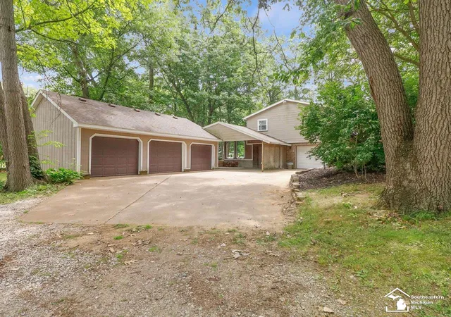 Homes for sale in Temperance, MI | 11589 Brookshire Dr, Temperance, MI 48182 | MLS# 50212942