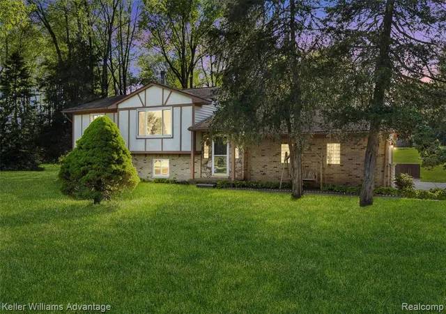 Homes for sale in Milford, MI | 1250 Shotey Ct, Milford, MI 48380 | MLS# 60993551