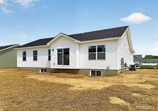 Homes for sale in Burton, MI | 3156 Daisy Way Way, Burton, MI 48519 | MLS# 61009034
