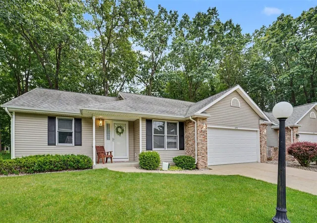 Homes for sale in Portage, MI | 1498 Estero Dr, Portage, MI 49002 | MLS# 70541486