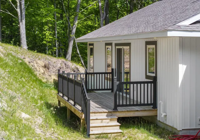 Homes for sale in Cedar, MI | 4144 S Sugar Loaf Mountain Rd, Cedar, MI 49621 | MLS# 80065739