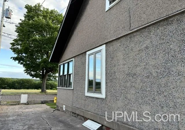 Photo 3 of Single family home for sale at 1219 Anthony St, Hancock, MI 49930 | MLS# 50215743 | Listing updated on 2026-09-17