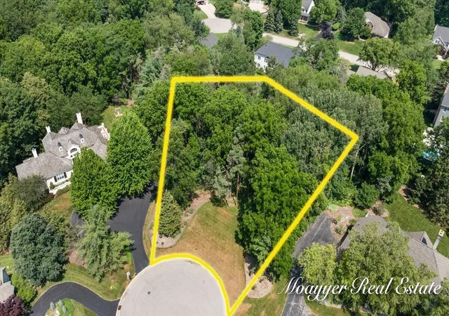 3rd image of 2549 Ashwood Ct, Ada, MI 49301 | MLS# 70544783