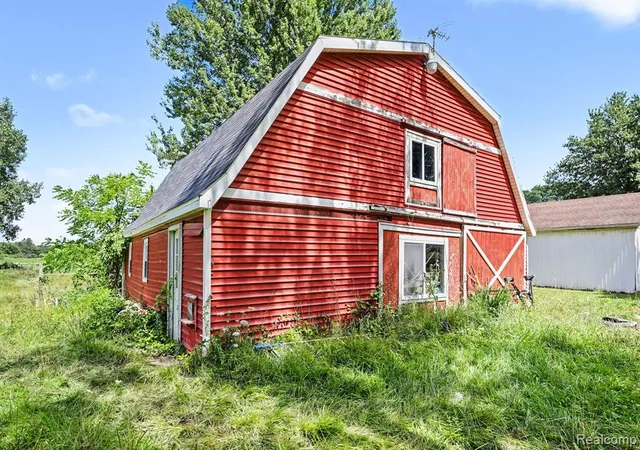3rd image of 6323 Hough Rd, Almont, MI 48003 9761 | MLS# 61023027