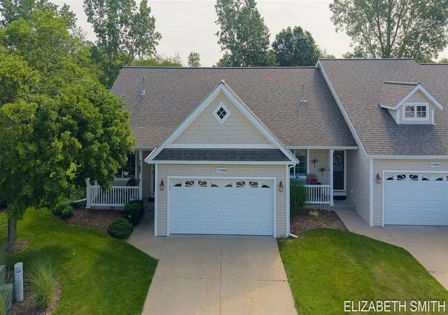 Homes for sale in Holland, MI | 11409 N Lake Dr, Holland, MI 49424 | MLS# 70542787