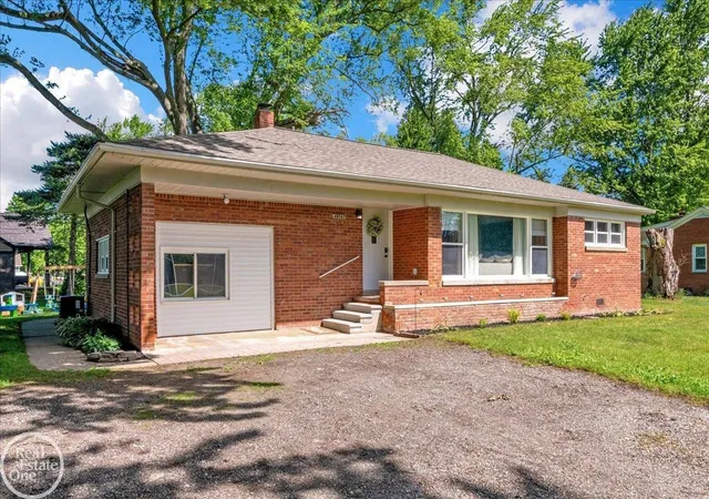 Homes for sale in Chesterfield, MI | 49741 Jefferson Ave, Chesterfield, MI 48047 | MLS# 50211466
