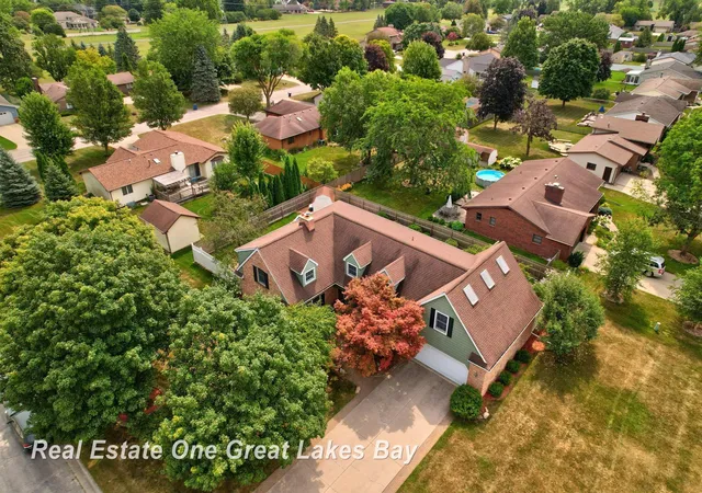 2nd image of 4905 Frontier Ln, Saginaw, MI 48603 | MLS# 50218515
