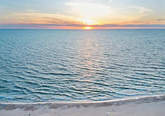 3rd image of 409 N Shore Dr, South Haven, MI 49090 | MLS# 70532201