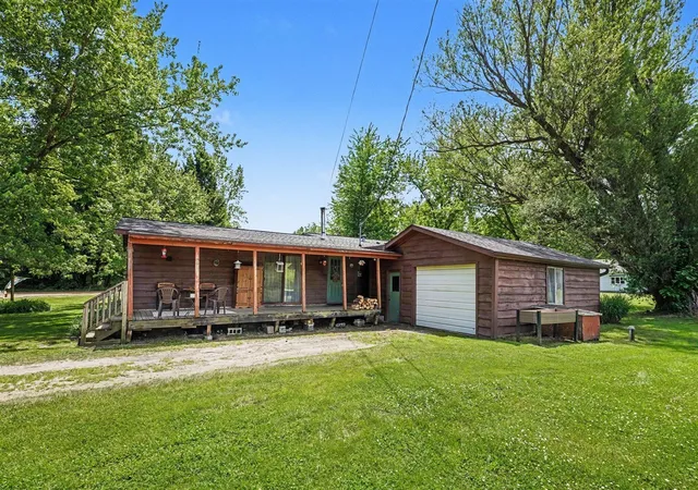 2nd image of 47920 42nd St, Paw Paw, MI 49079 | MLS# 70537360